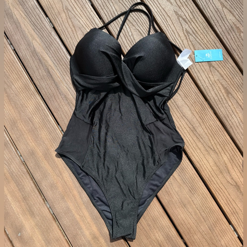 NWT- Cupshe One-Piece Swimsuit - size M
